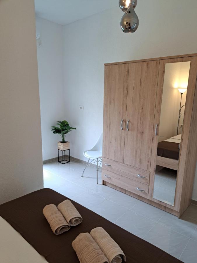Apartman Polegubic Biograd Na Moru Exteriör bild